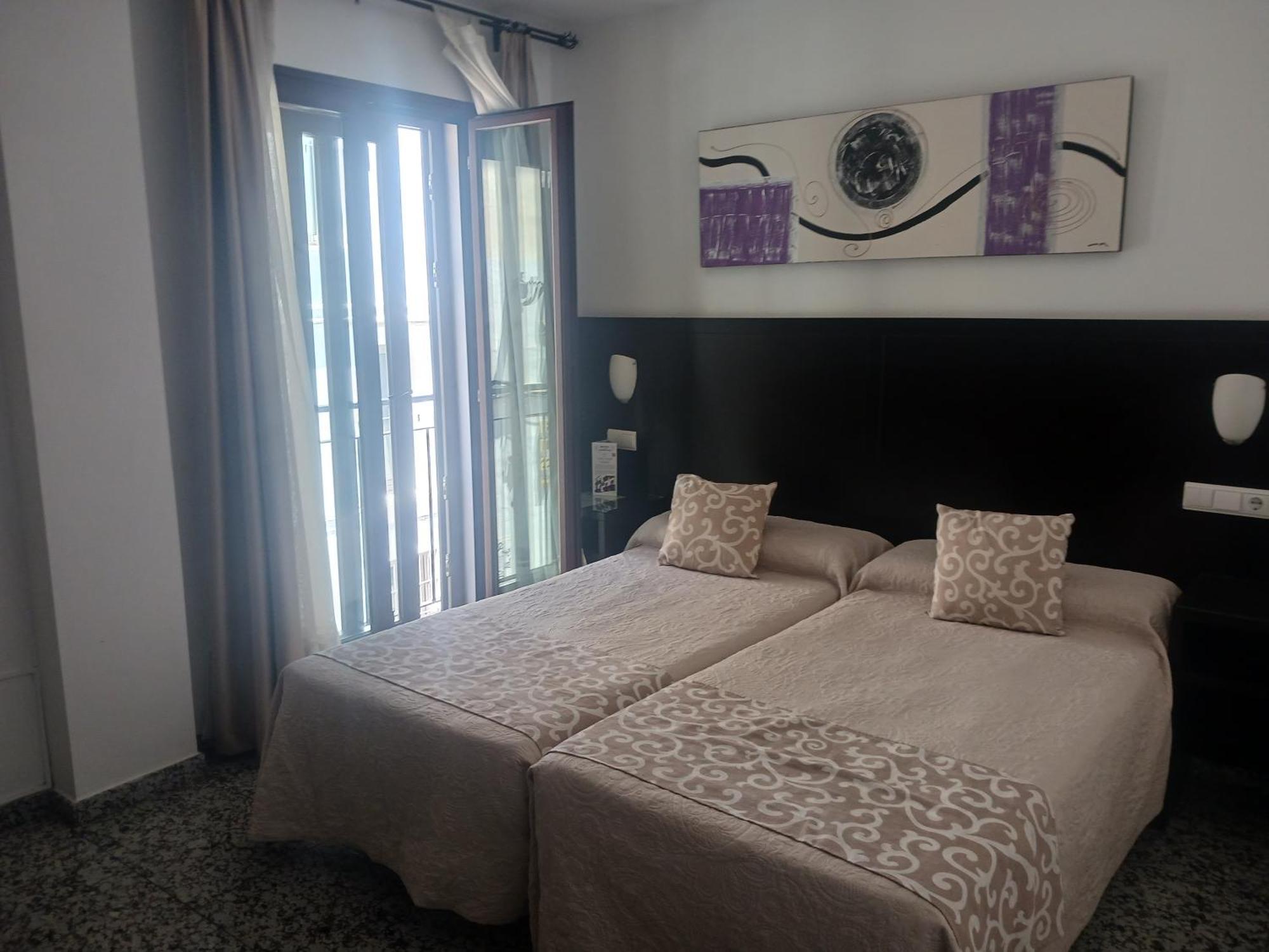 Hotel De Los Faroles Kordoba Bagian luar foto